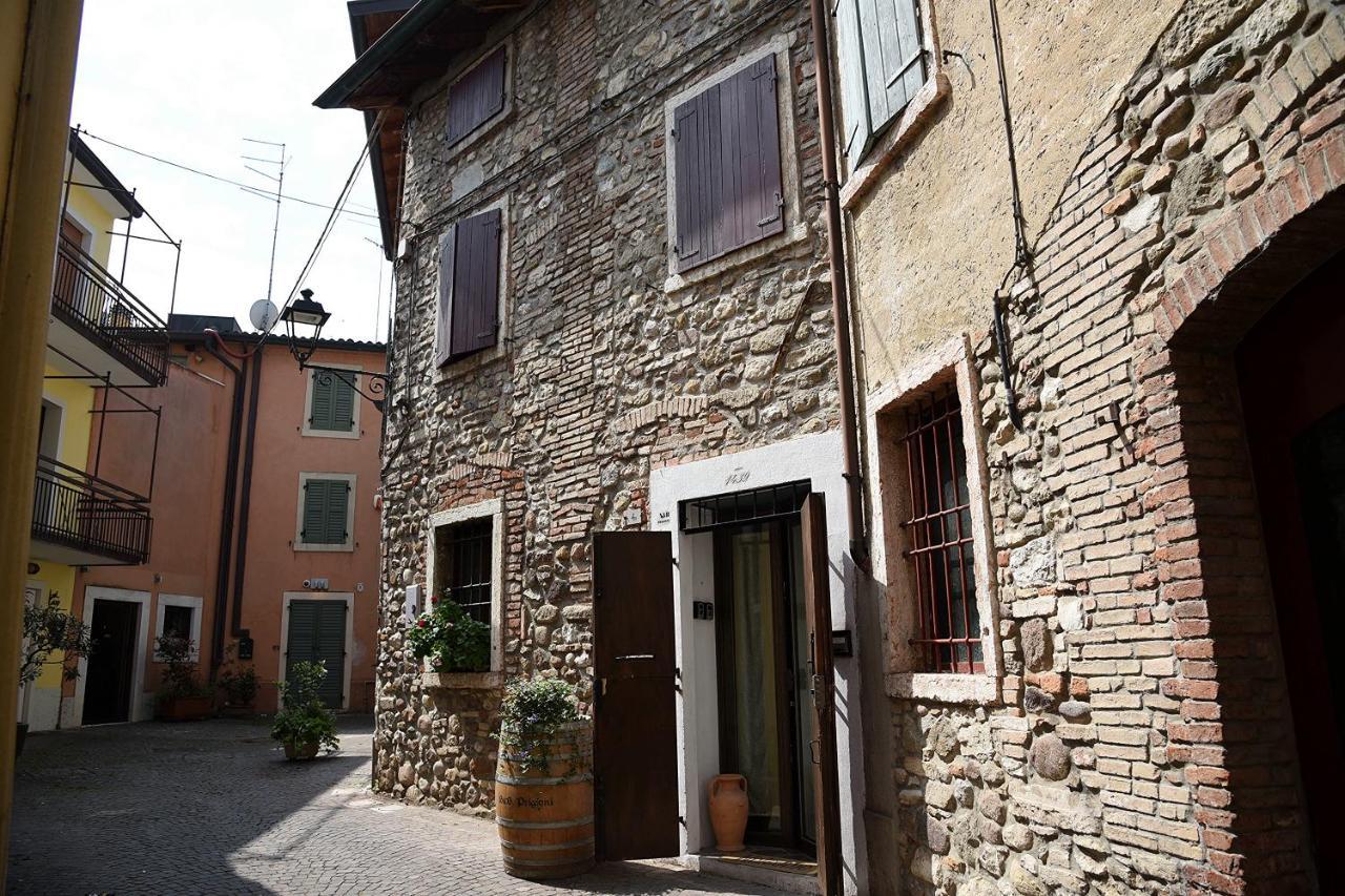 Prigioni House Bed & Breakfast Peschiera del Garda Exterior foto