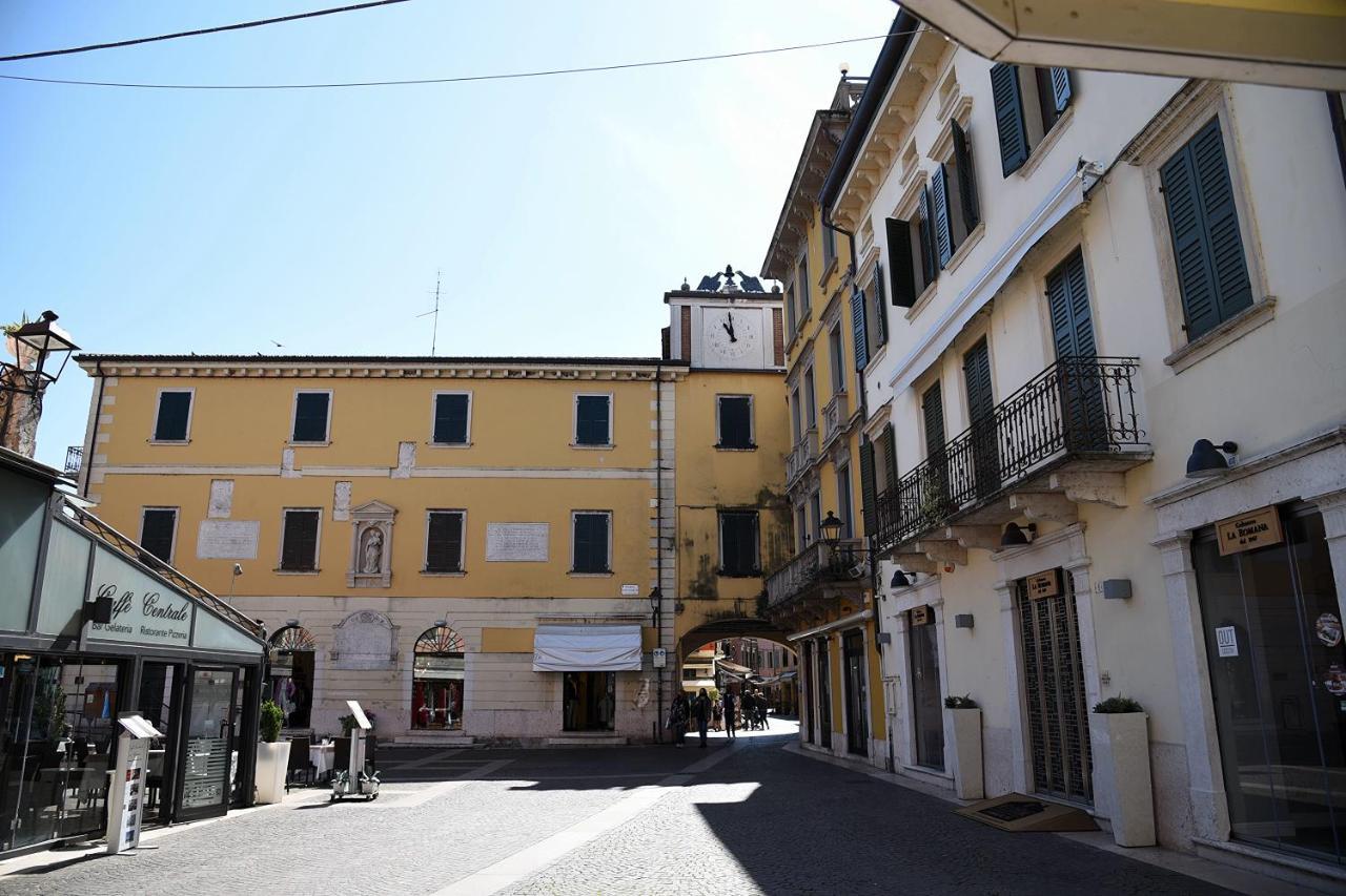 Prigioni House Bed & Breakfast Peschiera del Garda Exterior foto
