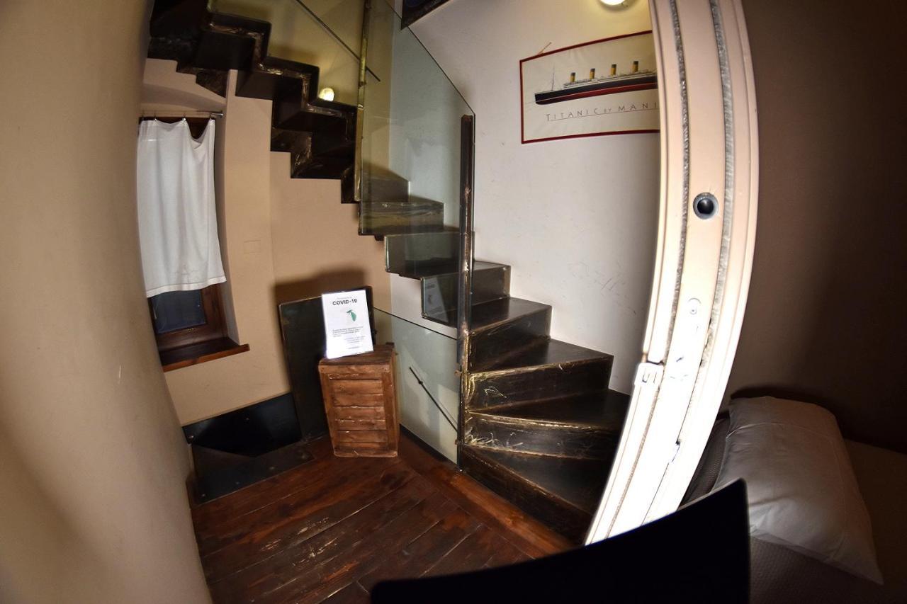 Prigioni House Bed & Breakfast Peschiera del Garda Exterior foto