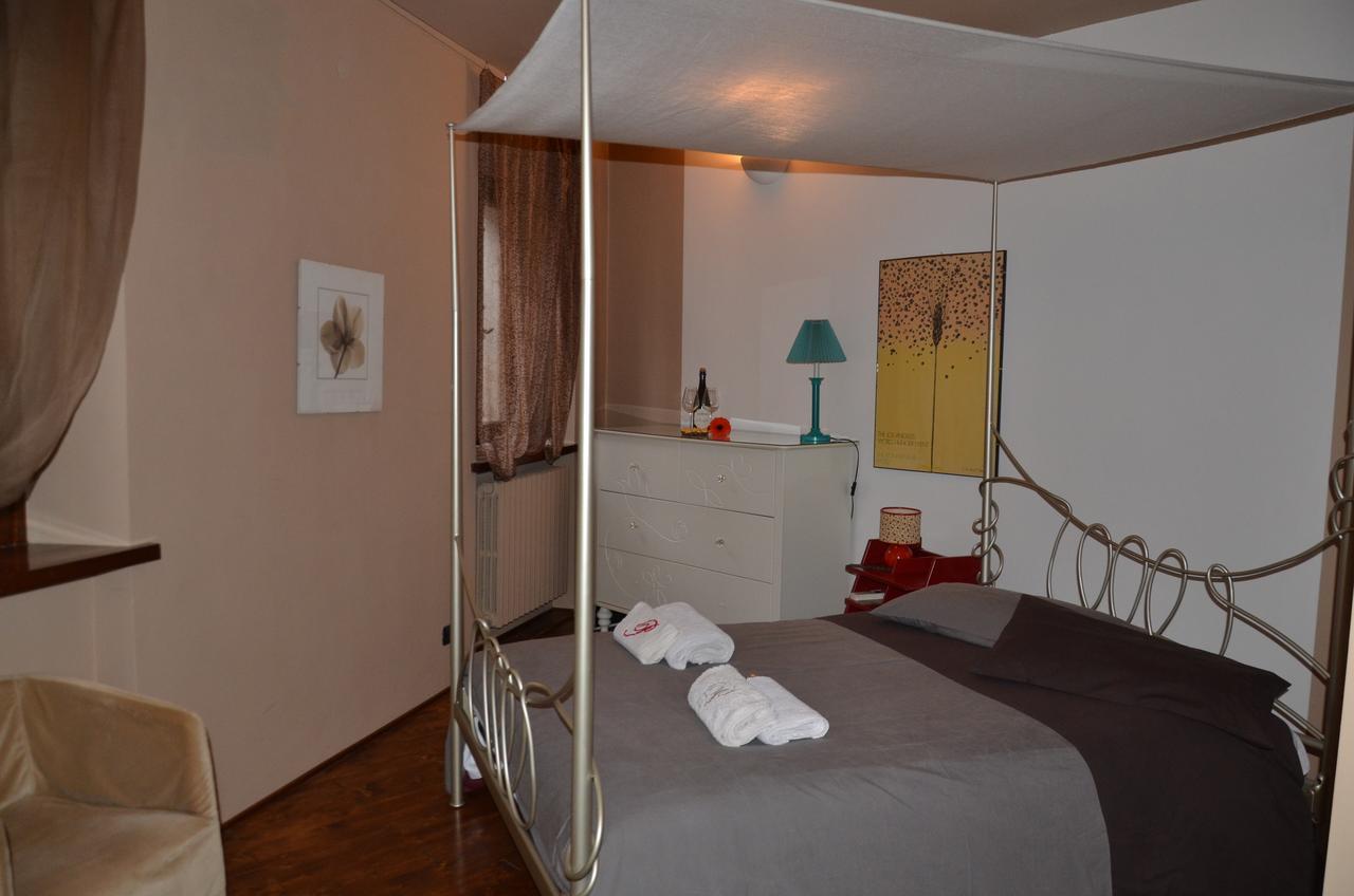 Prigioni House Bed & Breakfast Peschiera del Garda Exterior foto
